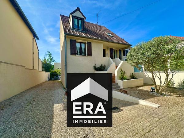 Maison familiale avec grand terrain - Quartier Dix-Arpents