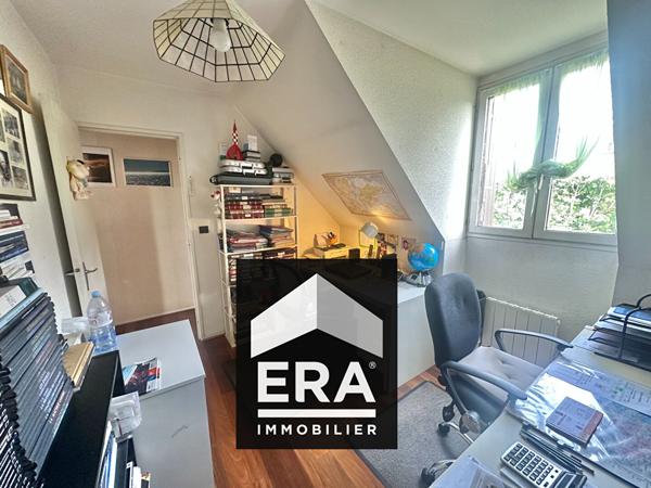 Maison familiale avec grand terrain - Quartier Dix-Arpents