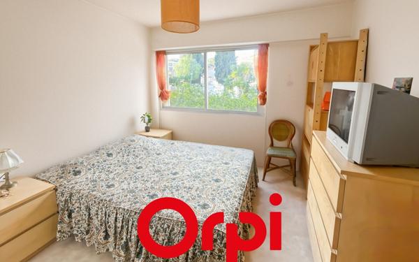 Appartement à vendre    2 pièces •  Bandol