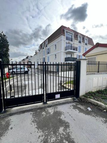 Stationnement à vendre  •  12 m2 Chelles