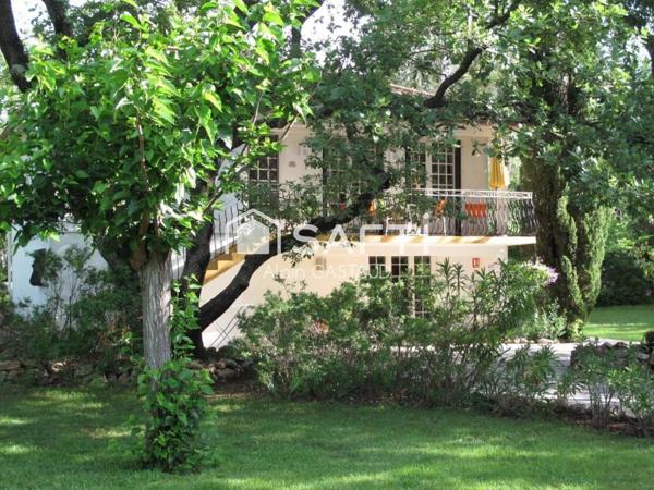 Très belle Propriété au calme de 8000 m2 et proche de tout aux Arcs!!! Gare 15 mn, Mer 25 mn, Aéroport Nice 40 mn, Un Havre de Paix!!!