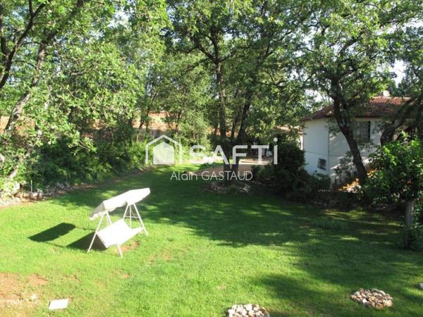 Très belle Propriété au calme de 8000 m2 et proche de tout aux Arcs!!! Gare 15 mn, Mer 25 mn, Aéroport Nice 40 mn, Un Havre de Paix!!!