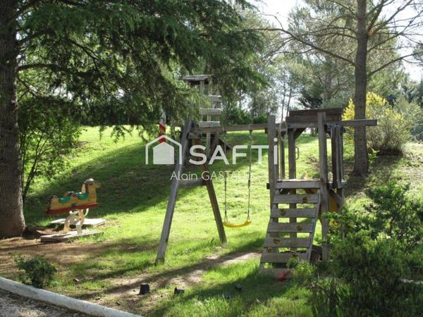 Très belle Propriété au calme de 8000 m2 et proche de tout aux Arcs!!! Gare 15 mn, Mer 25 mn, Aéroport Nice 40 mn, Un Havre de Paix!!!