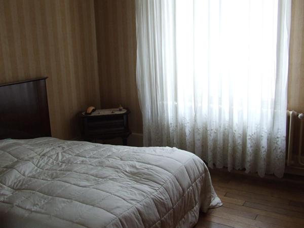 Maison à rénover avec cour et garage, proche lycée !