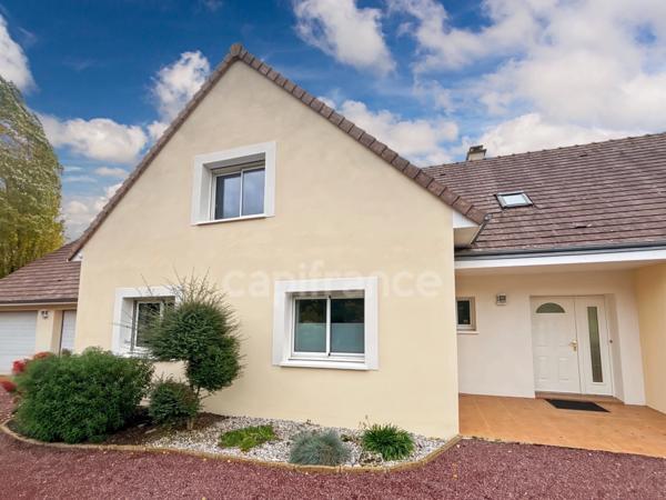 Maison à vendre 7 pièces CHANGE (72)