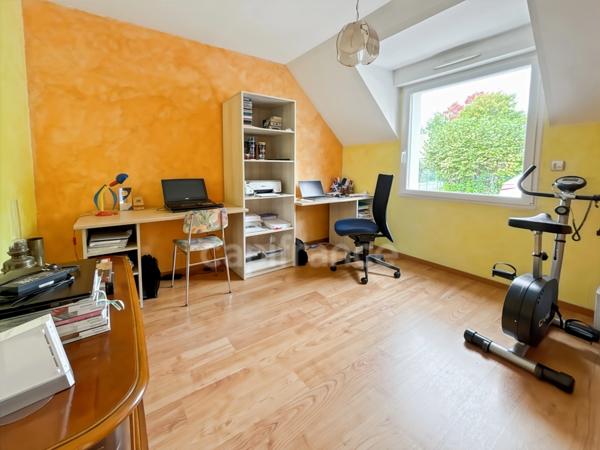 Maison à vendre 7 pièces CHANGE (72)