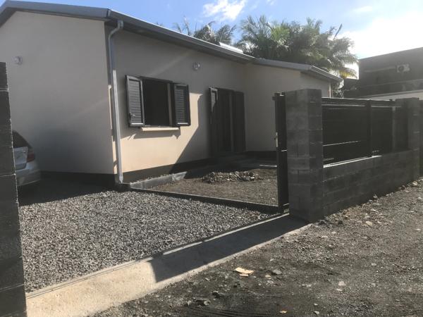 Villa F4 récente Sainte-Anne