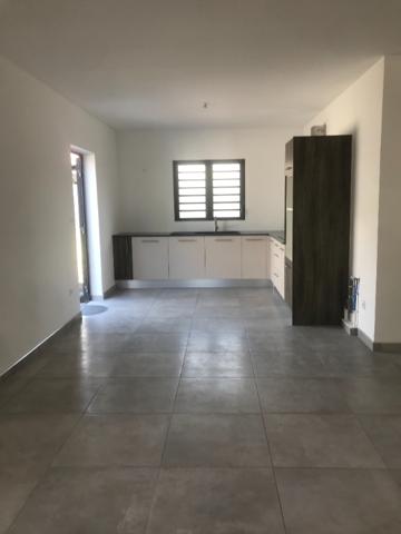 Villa F4 récente Sainte-Anne