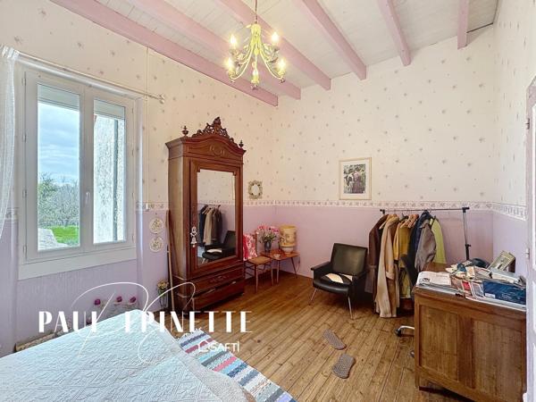 Immeuble avec jardin et annexe