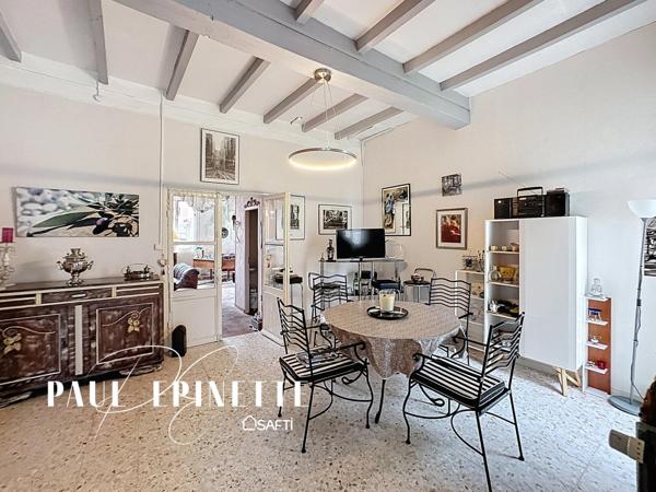 Immeuble avec jardin et annexe