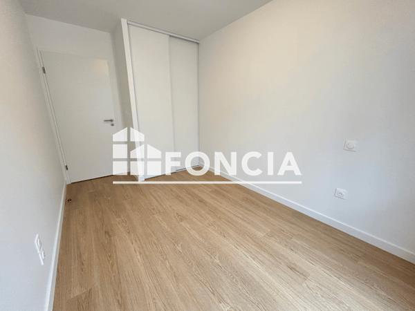 Location Appartement 4 pièces 98.03 m² - 10 RUE DU 116 R.I. Vannes 56000