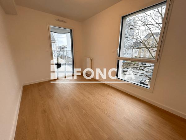 Location Appartement 4 pièces 98.03 m² - 10 RUE DU 116 R.I. Vannes 56000
