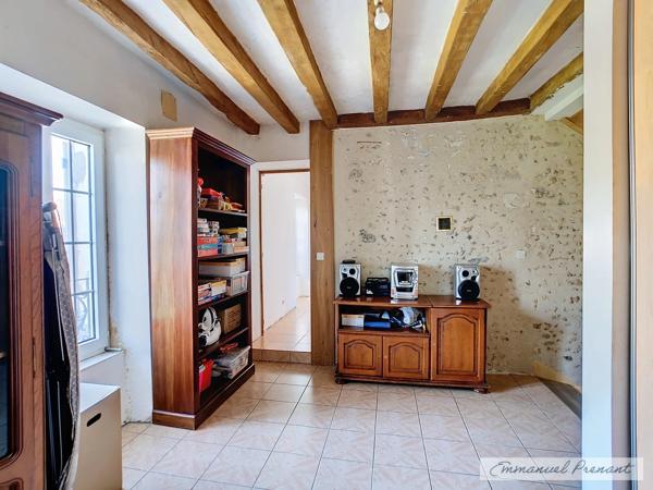 Dpt Loir et Cher (41), à vendre CELLE maison P10 de 210 m² - Terrain de 1 211,00 m²