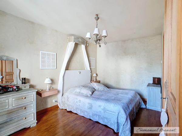 Dpt Loir et Cher (41), à vendre CELLE maison P10 de 210 m² - Terrain de 1 211,00 m²