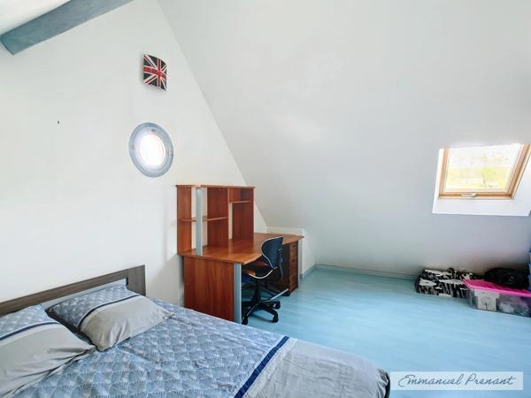 Dpt Loir et Cher (41), à vendre CELLE maison P10 de 210 m² - Terrain de 1 211,00 m²