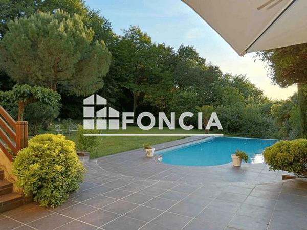 À vendre Maison 7 pièces 250 m² - Agen 47000