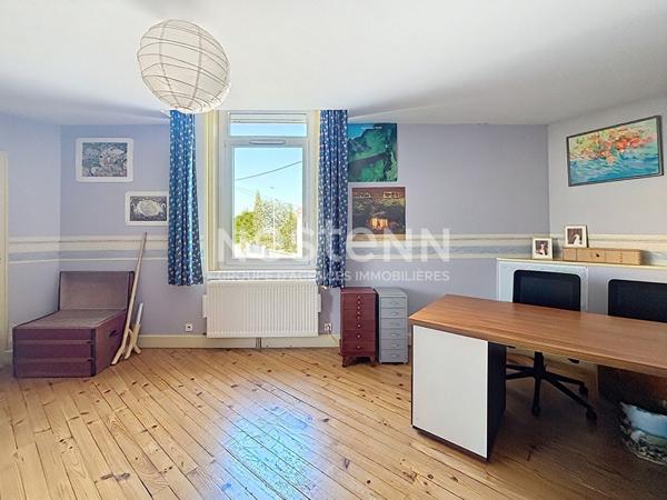 Grande Maison Bron Essarts - 163m2 - 4 Chambres - Cour intérieure - 69500 BRON