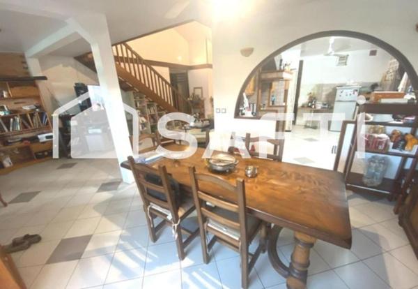 Cayenne Ensemble immobilier 8 pièces Villa + T2