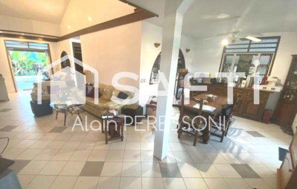 Cayenne Ensemble immobilier 8 pièces Villa + T2