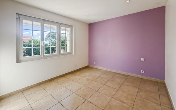 Maison à vendre    6 pièces •  Vias