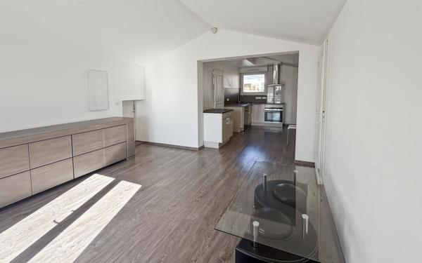 Maison à vendre    6 pièces •  Vias