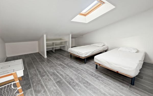 Maison à vendre    6 pièces •  Vias