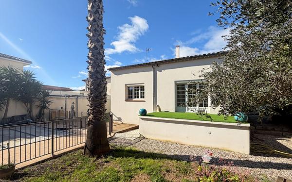 Maison à vendre    6 pièces •  Vias