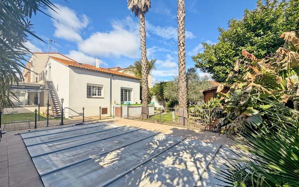 Maison à vendre    6 pièces •  Vias