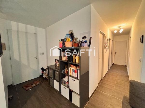 Villa récente T4 de plain pied et proche centre-ville.