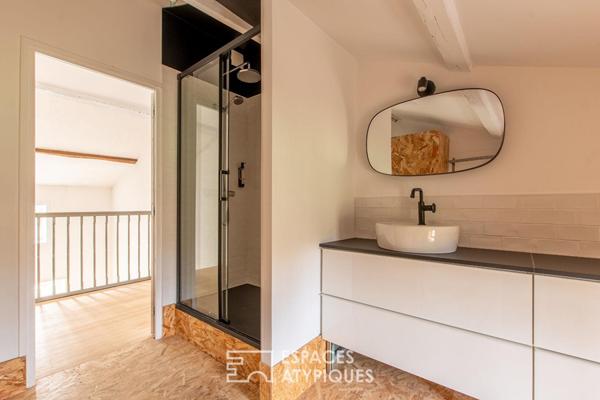 Maison familiale de caractère sur vaste terrain arboré