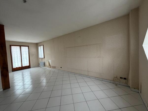 Maison avec garage BIHOREL Village