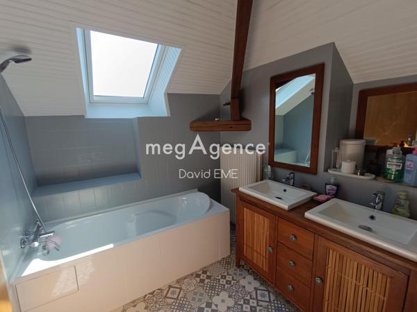 Maison à ACHARDS, 85150 - 7 pièces 148m²