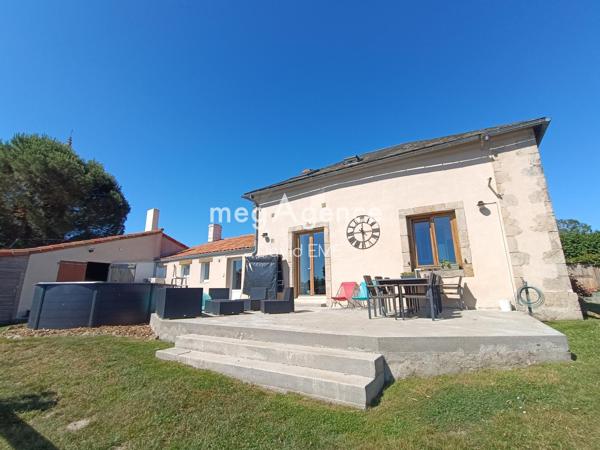 Maison à ACHARDS, 85150 - 7 pièces 148m²