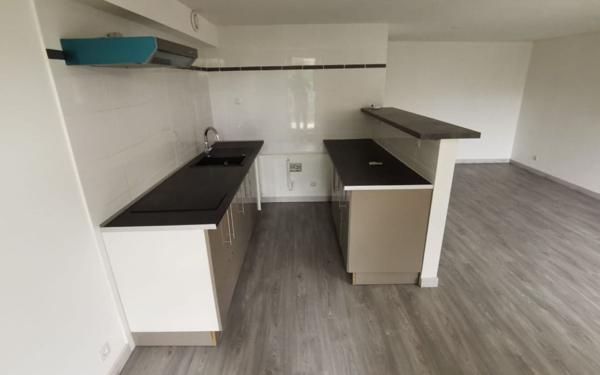 Appartement à louer    1 pièce •  Castries