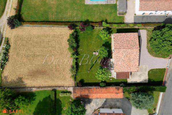 Maison entièrement rénovée - 1800m2 - Garages - GRAULHET