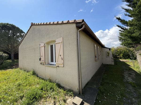 TOUROUZELLE : Maison de plein pied avec garage et terrain sans vis à vis