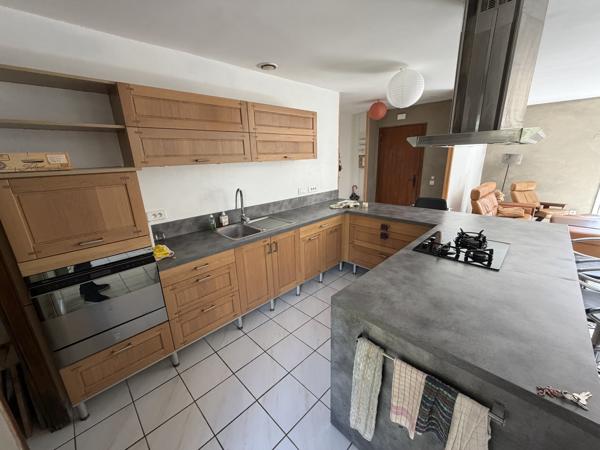 TOUROUZELLE : Maison de plein pied avec garage et terrain sans vis à vis