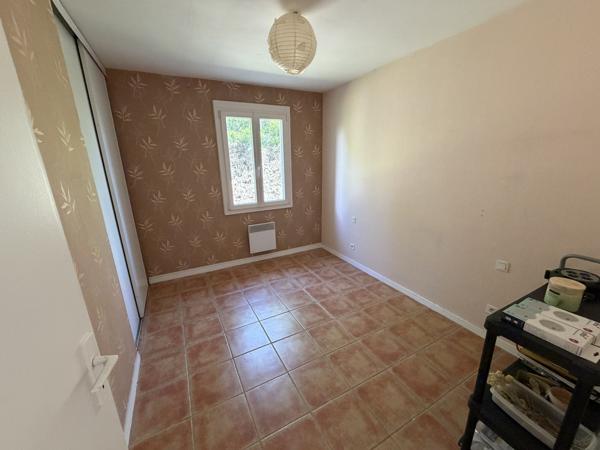 TOUROUZELLE : Maison de plein pied avec garage et terrain sans vis à vis