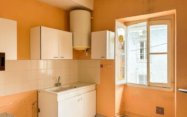 Maison à vendre    9 pièces • 215,70 m2 Gan