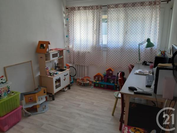 Appartement F4 à vendre  4 pièces - 76,82 m2 SALON DE PROVENCE - 13