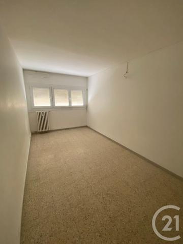 Appartement F4 à vendre  4 pièces - 76,82 m2 SALON DE PROVENCE - 13