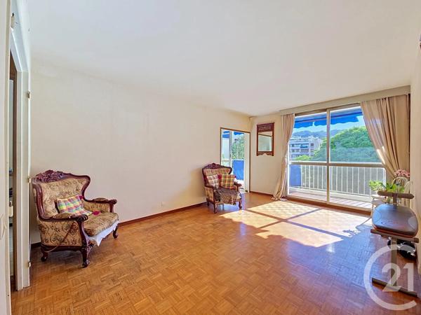 Appartement T3 à vendre  3 pièces - 69,21 m 2   MARSEILLE  - 13009