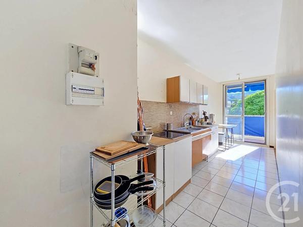Appartement T3 à vendre  3 pièces - 69,21 m 2   MARSEILLE  - 13009