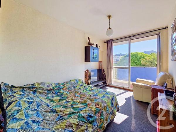 Appartement T3 à vendre  3 pièces - 69,21 m 2   MARSEILLE  - 13009