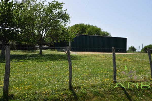 Maison plain pied avec dépendance et hangar