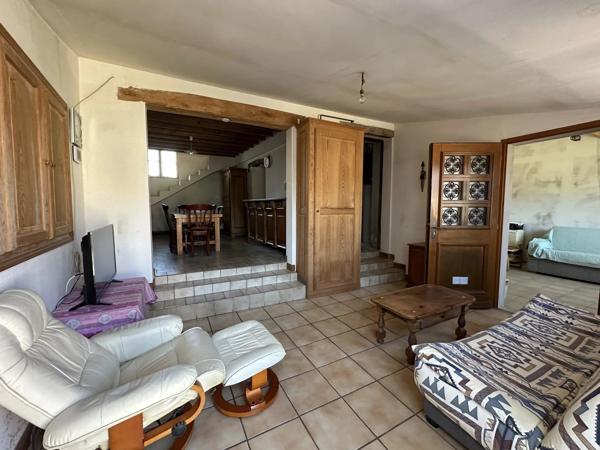 Ensemble de 2 maisons à rénover au cœur du village d’ECUELLES (MORET-LOING-ET-ORVANNE)