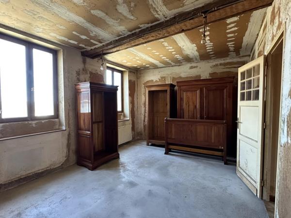 Ensemble de 2 maisons à rénover au cœur du village d’ECUELLES (MORET-LOING-ET-ORVANNE)