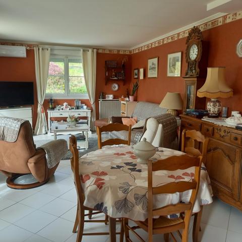 ✨ COUP DE CŒUR À VOUVRAY (37) – Superbe maison familiale lumineuse avec grand terrain clos