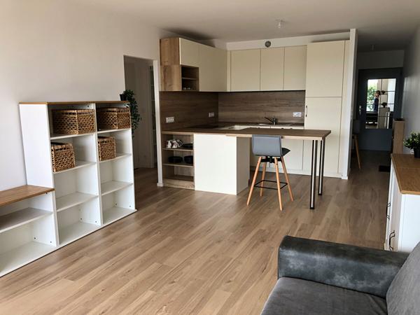 A LOUER SUR UN SITE PRIVILEGIE AVEC MAGNIFIQUE VUE MER T3 MEUBLE