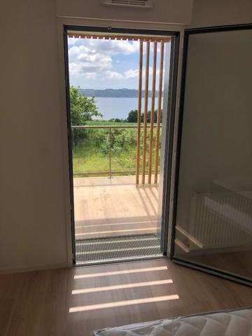 A LOUER SUR UN SITE PRIVILEGIE AVEC MAGNIFIQUE VUE MER T3 MEUBLE